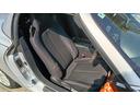 助手席も同様に快適な乗り心地のシートです。