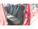 リヤシートも目立ったキズや汚れもなく綺麗な状態です!足元のスペースも確保しておりますので長距離ドライブも快適です♪