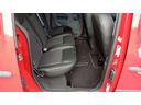 リヤシートも目立ったキズや汚れもなく綺麗な状態です!足元のスペースも確保しておりますので長距離ドライブも快適です♪