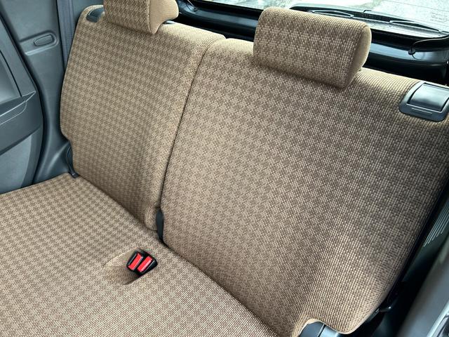 S 車検整備付き 社外CDオーディオ キーレスエントリー ベンチシート・フルフラット ヘッドライトレベライザー ドアバイザー 社外アルミ 電動格納ミラー 販売店保証(18枚目)