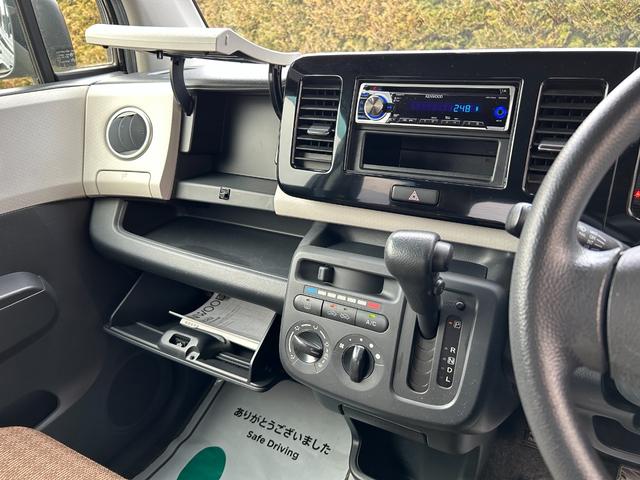 S 車検整備付き 社外CDオーディオ キーレスエントリー ベンチシート・フルフラット ヘッドライトレベライザー ドアバイザー 社外アルミ 電動格納ミラー 販売店保証(28枚目)