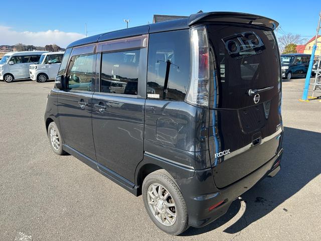 ハイウェイスター アイドリングストップ 車検整備付き 電動スライドドア プッシュスタート・スマートキー HIDオートライト・フォグランプ オートエアコン ETC アイドリングストップ フルフラットシート CDオーディオ 盗難防止装置(10枚目)