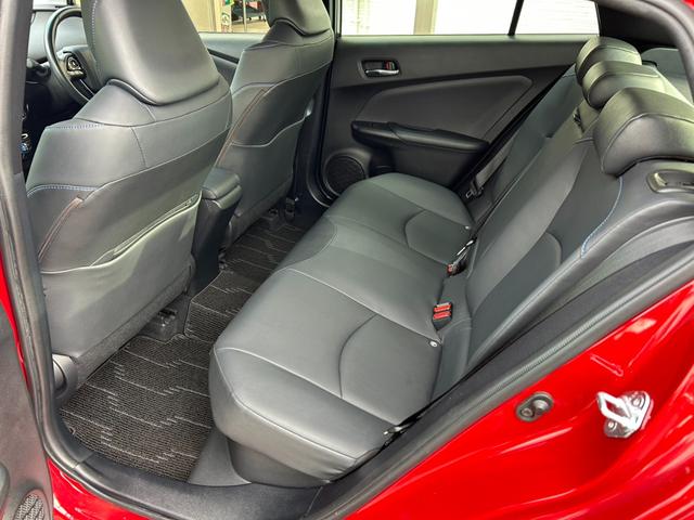 プリウス Ｓツーリングセレクション　後期型　セーフティセンス　黒レザーシート＆シートヒーター　純正９型ナビＴＶ・Ｂｌｕｅｔｏｏｔｈ・Ｂカメラ　ＥＴＣ　レーダークルーズ　ＬＥＤライト＆フォグランプ　クリアランスソナー　純正１７インチＡＷ（15枚目）