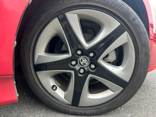 プリウス Ｓツーリングセレクション　後期型　セーフティセンス　黒レザーシート＆シートヒーター　純正９型ナビＴＶ・Ｂｌｕｅｔｏｏｔｈ・Ｂカメラ　ＥＴＣ　レーダークルーズ　ＬＥＤライト＆フォグランプ　クリアランスソナー　純正１７インチＡＷ（39枚目）