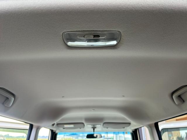 N-BOX G SSパッケージ 後期型 車検整備付き 電動スライドドア 純正ナビTV・Bluetooth・Bカメラ ステアスイッチ 前席シートヒーター プッシュスタート・スマートキー ETC HIDライト 横滑り防止機能 ドラレコ(10枚目)