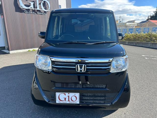 Ｎ－ＢＯＸ Ｇ　後期型　車検令和９年１１月まで　ＳＤナビＴＶ・Ｂｌｕｅｔｏｏｔｈ対応　ＵＳＢ接続　両側スライドドア　前後ドラレコ　ベンチシート　プッシュスタート・スマートキー　横滑り防止機能　社外１４インチＡＷ（2枚目）