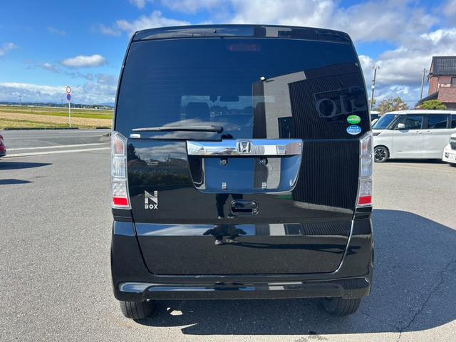 Ｎ－ＢＯＸ Ｇ　後期型　車検令和９年１１月まで　ＳＤナビＴＶ・Ｂｌｕｅｔｏｏｔｈ対応　ＵＳＢ接続　両側スライドドア　前後ドラレコ　ベンチシート　プッシュスタート・スマートキー　横滑り防止機能　社外１４インチＡＷ（6枚目）