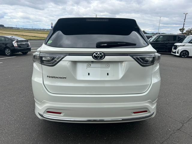 ハリアー エレガンス　車検整備付き　モデリスタフルエアロ　黒ハーフレザーシート　外１８インチＡＷ　純正ナビＴＶ・Ｂｌｕｅｔｏｏｔｈ・Ｂカメラ　　ＬＥＤヘッドライト＆フォグ　プッシュスタート・スマートキー　ドラレコ　ＥＴＣ（8枚目）