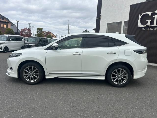 ハリアー エレガンス　車検整備付き　モデリスタフルエアロ　黒ハーフレザーシート　外１８インチＡＷ　純正ナビＴＶ・Ｂｌｕｅｔｏｏｔｈ・Ｂカメラ　　ＬＥＤヘッドライト＆フォグ　プッシュスタート・スマートキー　ドラレコ　ＥＴＣ（10枚目）