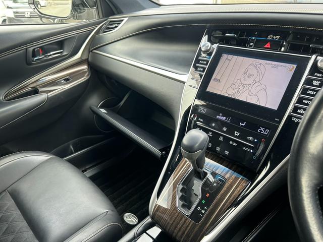 ハリアー エレガンス　車検整備付き　モデリスタフルエアロ　黒ハーフレザーシート　外１８インチＡＷ　純正ナビＴＶ・Ｂｌｕｅｔｏｏｔｈ・Ｂカメラ　　ＬＥＤヘッドライト＆フォグ　プッシュスタート・スマートキー　ドラレコ　ＥＴＣ（32枚目）