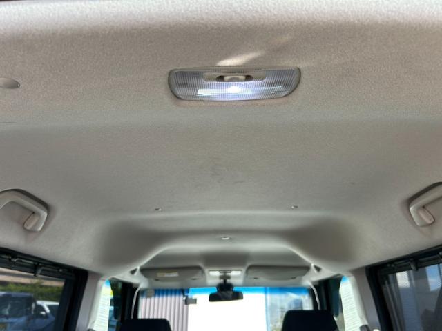 Ｎ－ＢＯＸカスタム Ｇ　ＳＳパッケージ　後期　両側電動ドア　純正ナビＴＶ・Ｂカメラ・Ｂｌｕｅｔｏｏｔｈ　ステアスイッチ　プッシュスタート・スマートキー　ＥＴＣ　ＨＩＤライト＆フォグ　横滑り防止機能　前後ドラレコ　純正１４インチＡＷ　関東仕入（10枚目）