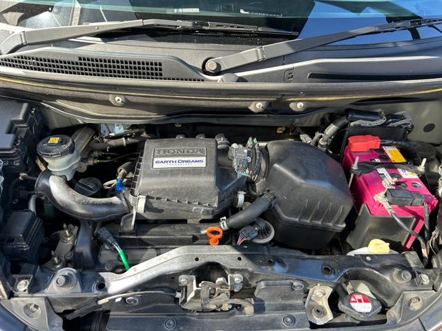 Ｎ－ＢＯＸカスタム Ｇ　ＳＳパッケージ　後期　両側電動ドア　純正ナビＴＶ・Ｂカメラ・Ｂｌｕｅｔｏｏｔｈ　ステアスイッチ　プッシュスタート・スマートキー　ＥＴＣ　ＨＩＤライト＆フォグ　横滑り防止機能　前後ドラレコ　純正１４インチＡＷ　関東仕入（40枚目）