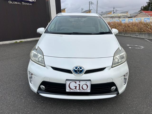 プリウス Ｓ　後期型　車検整備付き　純正ナビＴＶ・Ｂｌｕｅｔｏｏｔｈ・Ｂモニター　ステアスイッチ　ＨＩＤヘッドライト＆フォグ　ＥＴＣ　横滑り防止機能　プッシュスタート＆スマートキー　コーナーセンサー　前後ドラレコ（2枚目）