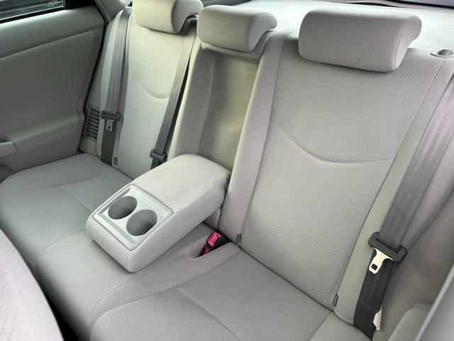 プリウス Ｓ　後期型　車検整備付き　純正ナビＴＶ・Ｂｌｕｅｔｏｏｔｈ・Ｂモニター　ステアスイッチ　ＨＩＤヘッドライト＆フォグ　ＥＴＣ　横滑り防止機能　プッシュスタート＆スマートキー　コーナーセンサー　前後ドラレコ（15枚目）