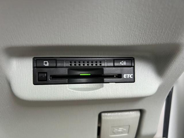 プリウス Ｓ　後期型　車検整備付き　純正ナビＴＶ・Ｂｌｕｅｔｏｏｔｈ・Ｂモニター　ステアスイッチ　ＨＩＤヘッドライト＆フォグ　ＥＴＣ　横滑り防止機能　プッシュスタート＆スマートキー　コーナーセンサー　前後ドラレコ（32枚目）