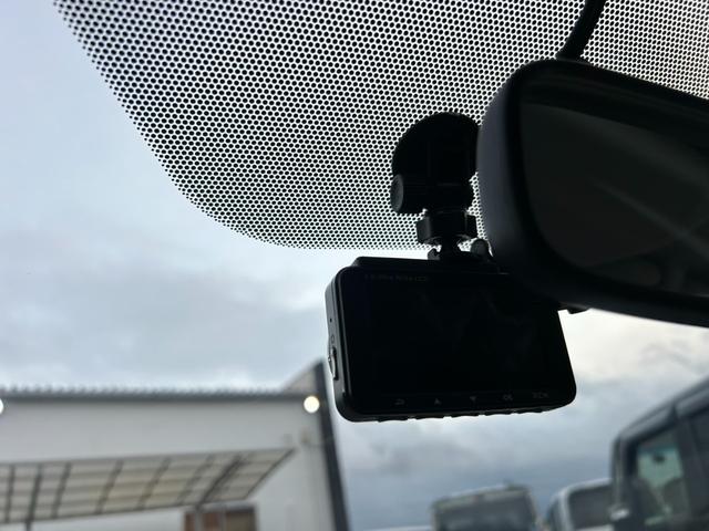 プリウス Ｓ　後期型　車検整備付き　純正ナビＴＶ・Ｂｌｕｅｔｏｏｔｈ・Ｂモニター　ステアスイッチ　ＨＩＤヘッドライト＆フォグ　ＥＴＣ　横滑り防止機能　プッシュスタート＆スマートキー　コーナーセンサー　前後ドラレコ（36枚目）