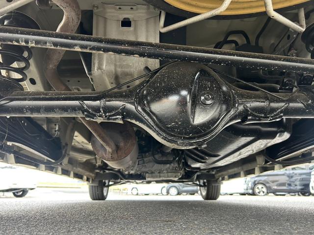 エブリイワゴン ＪＰターボ　４ＷＤ　両側スライドドア　衝突被害軽減　ベンチシート　シートヒーター＆リアヒーター　プッシュスタート＆スマートキー　ＥＴＣ　横滑り防止機能　社外１４インチＡＷ（9枚目）