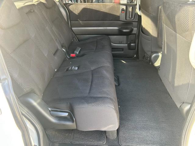 ステップワゴンスパーダ Ｓ　車検整備付き　８人乗り・ベンチシート　純正ＨＤＤインターナビＴＶ・Ｂモニター・ＤＶＤ再生・音楽録音　電動スライドドア　ＨＩＤライト＆フォグ　ビルトインＥＴＣ　純正１６インチアルミ　販売店保証（11枚目）