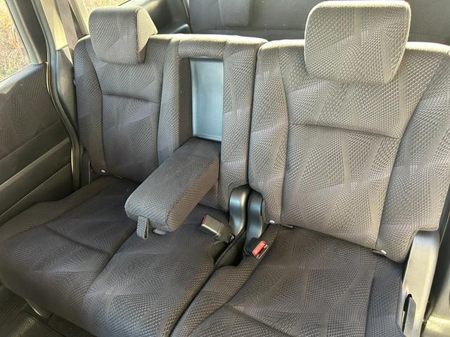 ステップワゴンスパーダ Ｓ　車検整備付き　８人乗り・ベンチシート　純正ＨＤＤインターナビＴＶ・Ｂモニター・ＤＶＤ再生・音楽録音　電動スライドドア　ＨＩＤライト＆フォグ　ビルトインＥＴＣ　純正１６インチアルミ　販売店保証（16枚目）