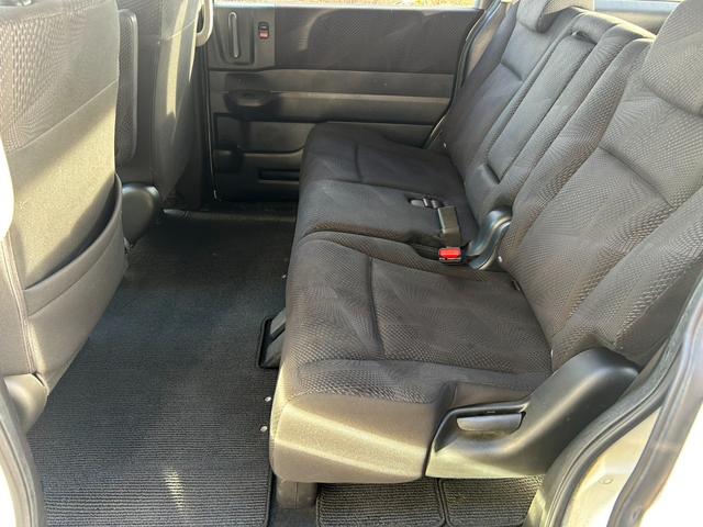 ステップワゴンスパーダ Ｓ　車検整備付き　８人乗り・ベンチシート　純正ＨＤＤインターナビＴＶ・Ｂモニター・ＤＶＤ再生・音楽録音　電動スライドドア　ＨＩＤライト＆フォグ　ビルトインＥＴＣ　純正１６インチアルミ　販売店保証（17枚目）