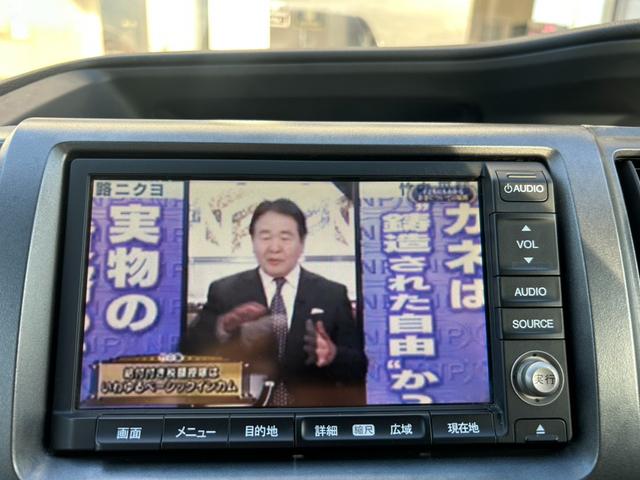 ステップワゴンスパーダ Ｓ　車検整備付き　８人乗り・ベンチシート　純正ＨＤＤインターナビＴＶ・Ｂモニター・ＤＶＤ再生・音楽録音　電動スライドドア　ＨＩＤライト＆フォグ　ビルトインＥＴＣ　純正１６インチアルミ　販売店保証（30枚目）