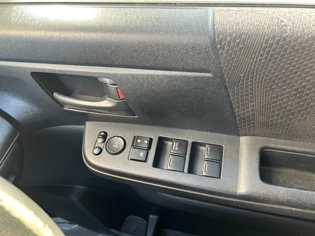 ステップワゴンスパーダ Ｓ　車検整備付き　８人乗り・ベンチシート　純正ＨＤＤインターナビＴＶ・Ｂモニター・ＤＶＤ再生・音楽録音　電動スライドドア　ＨＩＤライト＆フォグ　ビルトインＥＴＣ　純正１６インチアルミ　販売店保証（35枚目）