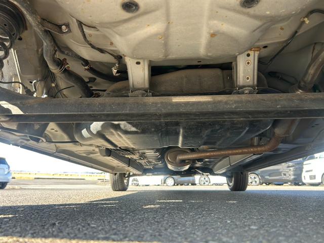 ムーヴ Ｘ　ワンオーナー車　純正オーディオ・ＡＵＸ接続　スマートキー＆プッシュスタート　ベンチシート　アイドリングＳＴＯＰ・オートエアコン・ｅｃｏモード　電動格納ミラー　純正１４インチＡＷ　販売店保証（9枚目）