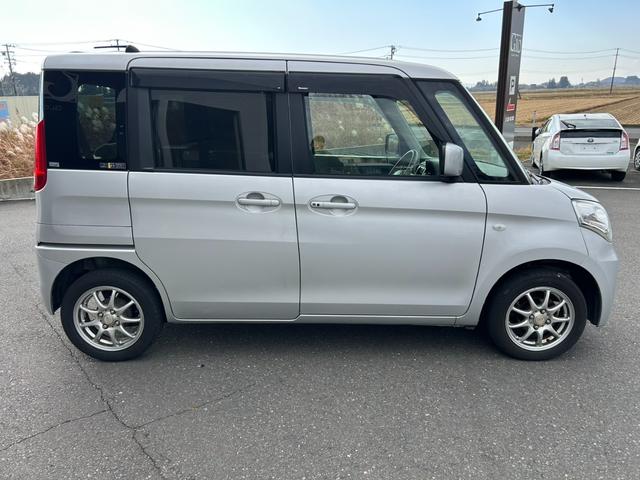 スペーシア Ｘ　車検令和８年１０月まで　ＳＤナビ・フルセグＴＶ・ＤＶＤ再生　プッシュスタート＆スマートキー　電動スライドドア・ベンチシート　Ａ－ＳＴＯＰ　オートエアコン・電格ミラー　社外１４インチＡＷ　販売店保証（4枚目）