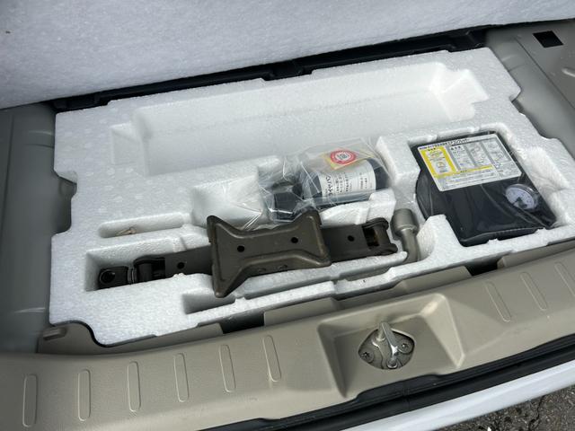 スペーシア Ｘ　車検令和８年１０月まで　ＳＤナビ・フルセグＴＶ・ＤＶＤ再生　プッシュスタート＆スマートキー　電動スライドドア・ベンチシート　Ａ－ＳＴＯＰ　オートエアコン・電格ミラー　社外１４インチＡＷ　販売店保証（14枚目）