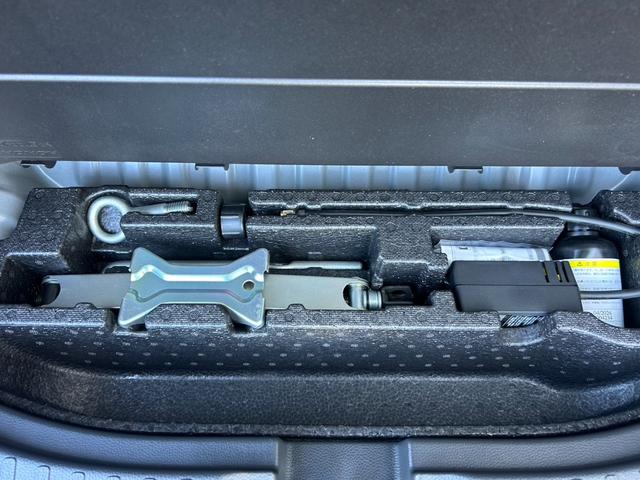 N-BOXカスタム G・Lターボホンダセンシング 車検令和9年7月 両側電動ドア 黒半革シート 純正8型ナビTV・Bluetooth・Bカメラ ドラレコ アダプティブクルーズ 衝突被害軽減・車線逸脱警報 ETC LEDライト&フォグ シートヒーター(15枚目)