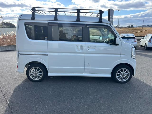 エブリイワゴン JPターボ 4WD 車検令和9年10月まで 両側スライドドア 純正ナビTV・Bluetooth対応・Bカメラ 衝突被害軽減・車線逸脱警報 シートヒーター&リアヒーター Pスタート&スマートキー コーナーセンサー(4枚目)