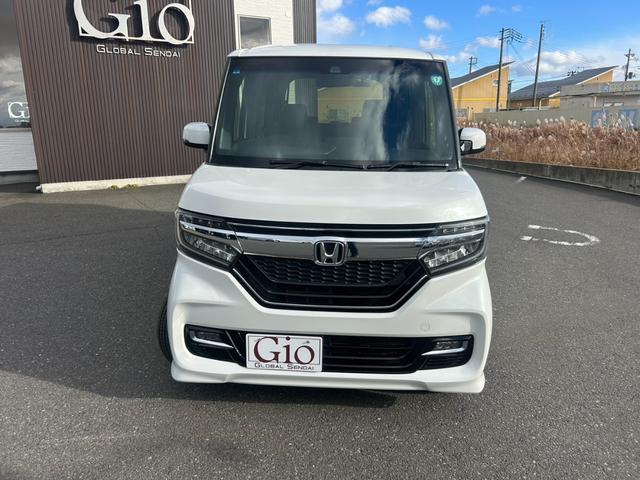 Ｎ－ＢＯＸカスタム Ｇ・Ｌホンダセンシング　車検令和１０年２月まで　純正８型ナビＴＶ・Ｂｌｕｅｔｏｏｔｈ・Ｂカメラ　ＵＳＢ接続　前後ドラレコ　アダプティブクルーズ　衝突被害軽減・車線逸脱警報　ＥＴＣ　ＬＥＤライト＆フォグ　電動スライドドア（2枚目）