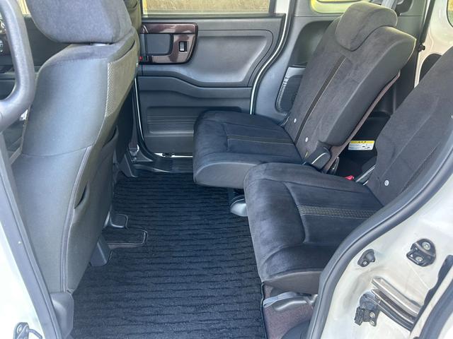 Ｎ－ＢＯＸカスタム Ｇ・Ｌホンダセンシング　車検令和１０年２月まで　純正８型ナビＴＶ・Ｂｌｕｅｔｏｏｔｈ・Ｂカメラ　ＵＳＢ接続　前後ドラレコ　アダプティブクルーズ　衝突被害軽減・車線逸脱警報　ＥＴＣ　ＬＥＤライト＆フォグ　電動スライドドア（18枚目）