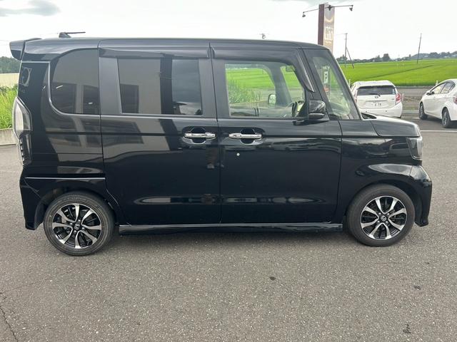 N-BOXカスタム G・Lホンダセンシング 車検令和10年2月まで 電動スライドドア SDナビ・フルセグTV・USB接続・Bluetooth対応・Bカメラ ETC LEDライト&フォグ アダプティブクルーズ 衝突軽減・車線逸脱警報 スマートキー(4枚目)