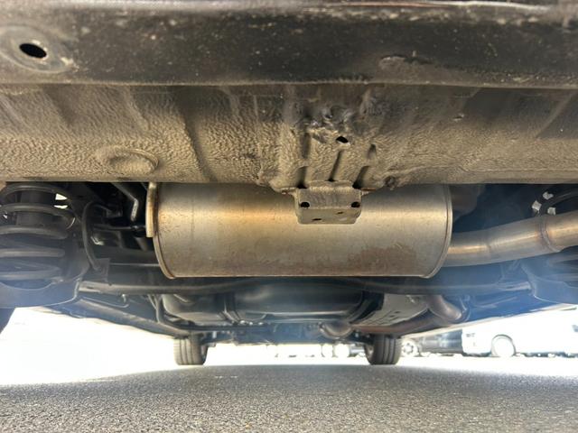 ステップワゴンスパーダ Ｚ　車検整備付き　８人乗り・ベンチシート　両側電動スライドドア　純正ＨＤＤインターナビＴＶ・Ｂモニター・ＤＶＤ再生・音楽録音　ＨＩＤライト＆フォグ　ビルトインＥＴＣ　スマートキー　純正１６インチアルミ（10枚目）