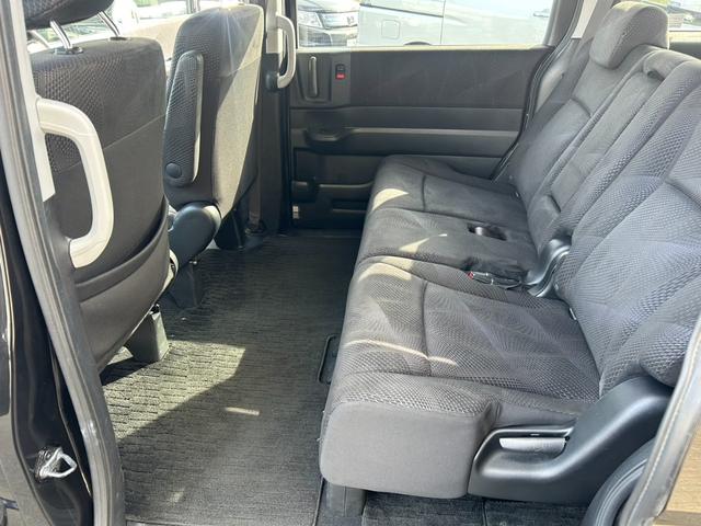 ステップワゴンスパーダ Ｚ　車検整備付き　８人乗り・ベンチシート　両側電動スライドドア　純正ＨＤＤインターナビＴＶ・Ｂモニター・ＤＶＤ再生・音楽録音　ＨＩＤライト＆フォグ　ビルトインＥＴＣ　スマートキー　純正１６インチアルミ（22枚目）