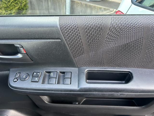 ステップワゴンスパーダ Ｚ　車検整備付き　８人乗り・ベンチシート　両側電動スライドドア　純正ＨＤＤインターナビＴＶ・Ｂモニター・ＤＶＤ再生・音楽録音　ＨＩＤライト＆フォグ　ビルトインＥＴＣ　スマートキー　純正１６インチアルミ（38枚目）