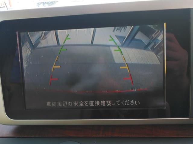 Vエアロ 4WD エンジンスターター バックカメラ DVD 後部座席モニター HID 8人乗り サイドビューカメラ インテリジェントキー(15枚目)