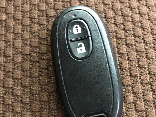 アルトラパン Ｇ　４ＷＤ　スマートキ　アイドリングストップ付　キーレスキー　ＷエアＢ　フルフラットシート　盗難防止　パワーウインドー　ベンチＳ　パワステ　ＡＢＳ搭載車　運転席エアバック　エアコンパワステ　安全ボディ（4枚目）