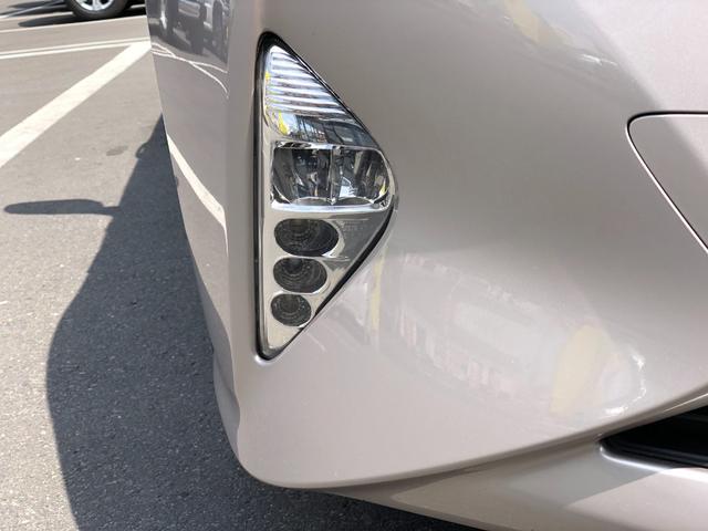プリウス Ｓ　４ＷＤ　Ｂｌｕｅｔｏｏｔｈ音楽　電格ミラー　キーレスエントリー　ＬＥＤライト　１オーナー　Ｂカメ　ナビ＆ＴＶ　ＥＴＣ車載器　衝突安全ボディ　ＰＳ　ＤＶＤ再生可能　横滑り防止　オートエアコン　ＡＢＳ（21枚目）