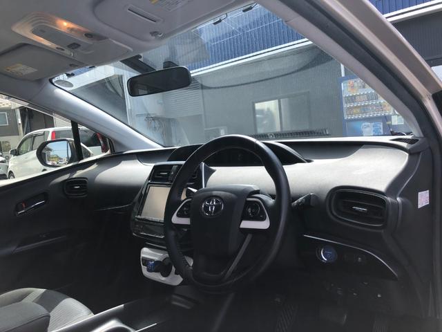 プリウス Ｓ　４ＷＤ　Ｂｌｕｅｔｏｏｔｈ音楽　電格ミラー　キーレスエントリー　ＬＥＤライト　１オーナー　Ｂカメ　ナビ＆ＴＶ　ＥＴＣ車載器　衝突安全ボディ　ＰＳ　ＤＶＤ再生可能　横滑り防止　オートエアコン　ＡＢＳ（30枚目）