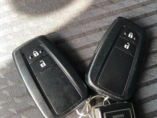 プリウス Ｓ　４ＷＤ　Ｂｌｕｅｔｏｏｔｈ音楽　電格ミラー　キーレスエントリー　ＬＥＤライト　１オーナー　Ｂカメ　ナビ＆ＴＶ　ＥＴＣ車載器　衝突安全ボディ　ＰＳ　ＤＶＤ再生可能　横滑り防止　オートエアコン　ＡＢＳ（46枚目）
