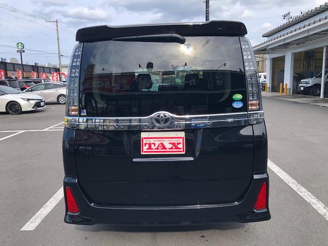 ヴォクシー ＺＳ　煌ＩＩ　ナビゲーション　フリップダウンモニター　バックカメラ　ＥＴＣ　アイドリングストップ車　運転席エアバック　助手席エアバック　誤発進抑制機能　フルフラットシート　キーフリーシステム　ＬＥＤヘット（12枚目）
