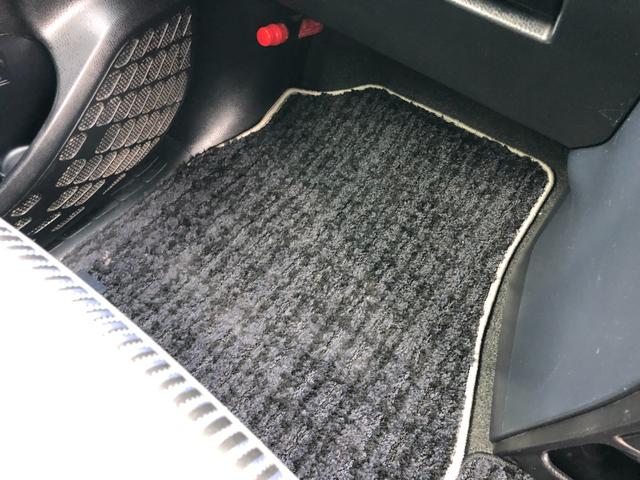ヴォクシー ＺＳ　煌ＩＩ　ナビゲーション　フリップダウンモニター　バックカメラ　ＥＴＣ　アイドリングストップ車　運転席エアバック　助手席エアバック　誤発進抑制機能　フルフラットシート　キーフリーシステム　ＬＥＤヘット（24枚目）