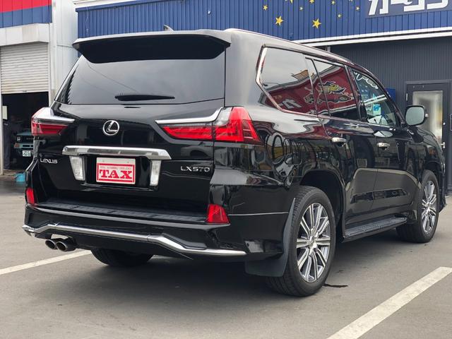 ＬＸ ＬＸ５７０　ＬＸ５７０　４ＷＤ　モデリスタエアロ　シートヒータ　パノラマビュー　パワートランク　１オ－ナ－　オートクルーズ　センターデフロック　パワーシート　電動格納ミラ　レザー　寒冷地　サンルーフ　エアーシート（10枚目）