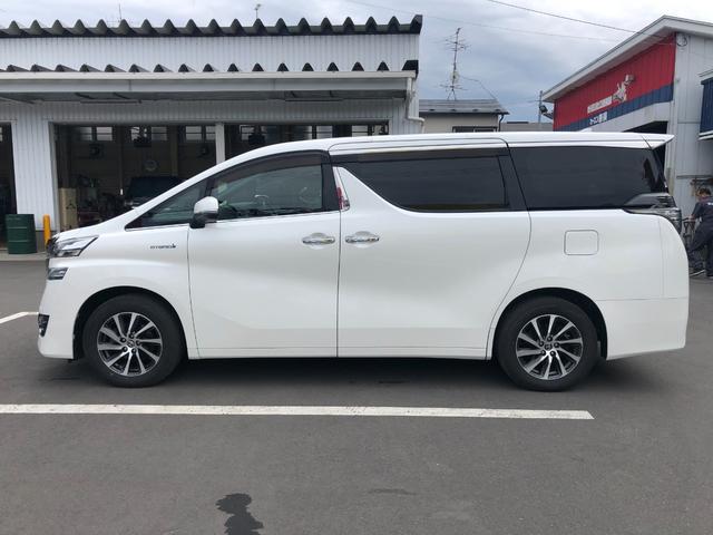 ヴェルファイアハイブリッド エグゼクティブラウンジ　４ＷＤ　ＪＢＬサウンドシステムナビ　全周囲モニター　電動Ｒゲート　電動シート　本革シート　ＬＥＤヘッド　クルコン　ＥＴＣ　オットマン　プリクラッシュブレーキ　　前席シートヒーター　スマートキー（14枚目）