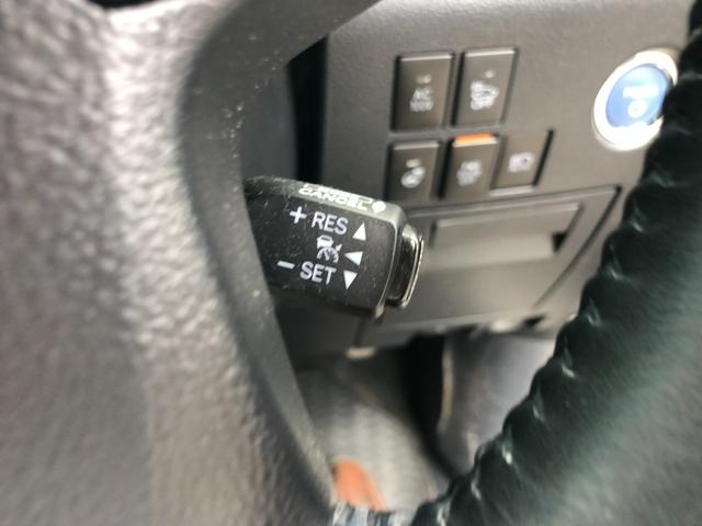 ヴェルファイアハイブリッド エグゼクティブラウンジ　４ＷＤ　ＪＢＬサウンドシステムナビ　全周囲モニター　電動Ｒゲート　電動シート　本革シート　ＬＥＤヘッド　クルコン　ＥＴＣ　オットマン　プリクラッシュブレーキ　　前席シートヒーター　スマートキー（30枚目）