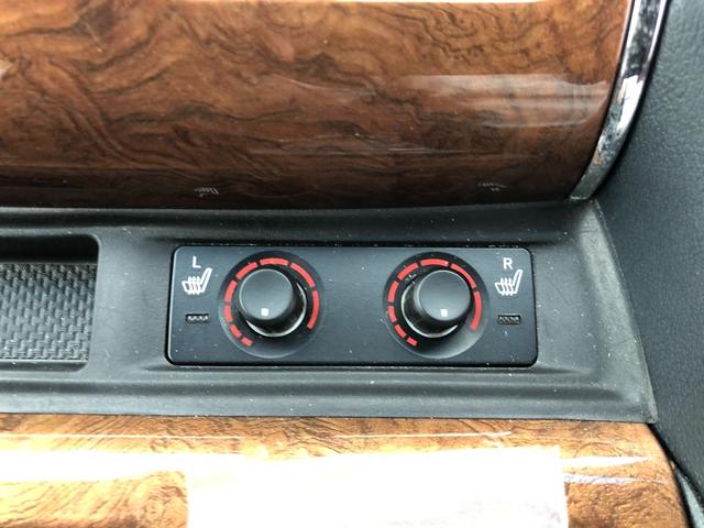 ヴェルファイアハイブリッド エグゼクティブラウンジ　４ＷＤ　ＪＢＬサウンドシステムナビ　全周囲モニター　電動Ｒゲート　電動シート　本革シート　ＬＥＤヘッド　クルコン　ＥＴＣ　オットマン　プリクラッシュブレーキ　　前席シートヒーター　スマートキー（38枚目）