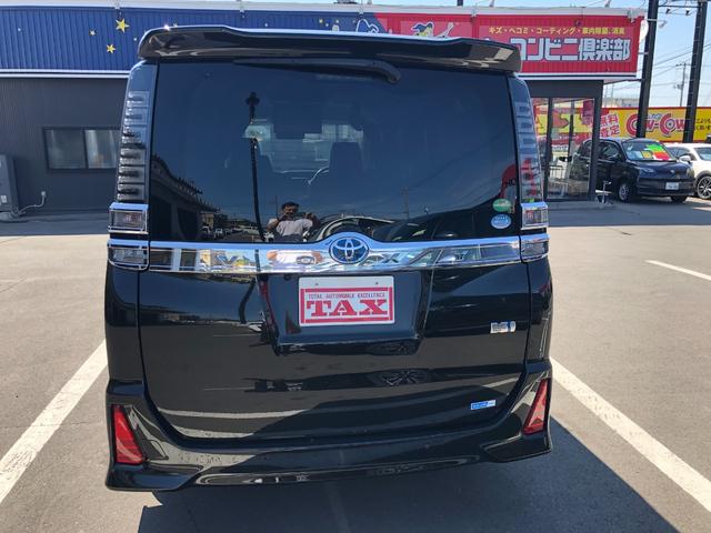 ヴォクシー ハイブリッドＺＳ　煌ＩＩＩ　寒冷地仕様　ＬＥＤライト　ワンオーナー車　前席シートヒーター　盗難防止装置　横滑り防止機能　エアバッグ　クルーズコントロール　ＥＴＣ　ナビ＆ＴＶ　Ｂモニター　後席モニター　コーナーソナー　キーレス（12枚目）