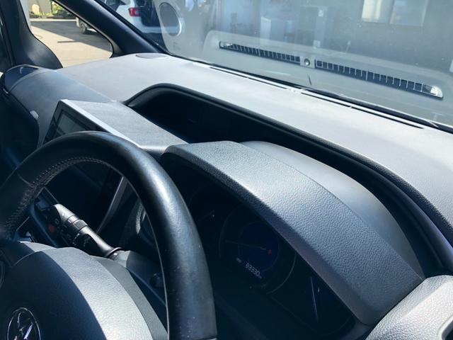 ヴォクシー ハイブリッドＺＳ　煌ＩＩＩ　寒冷地仕様　ＬＥＤライト　ワンオーナー車　前席シートヒーター　盗難防止装置　横滑り防止機能　エアバッグ　クルーズコントロール　ＥＴＣ　ナビ＆ＴＶ　Ｂモニター　後席モニター　コーナーソナー　キーレス（18枚目）